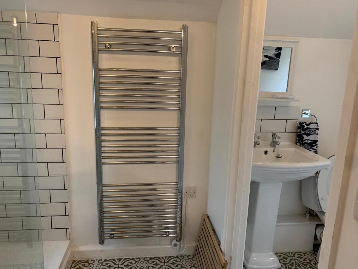 1 Bed-Pet Friendly-Parking-Patio-Close To Coasts North Hill ภายนอก รูปภาพ