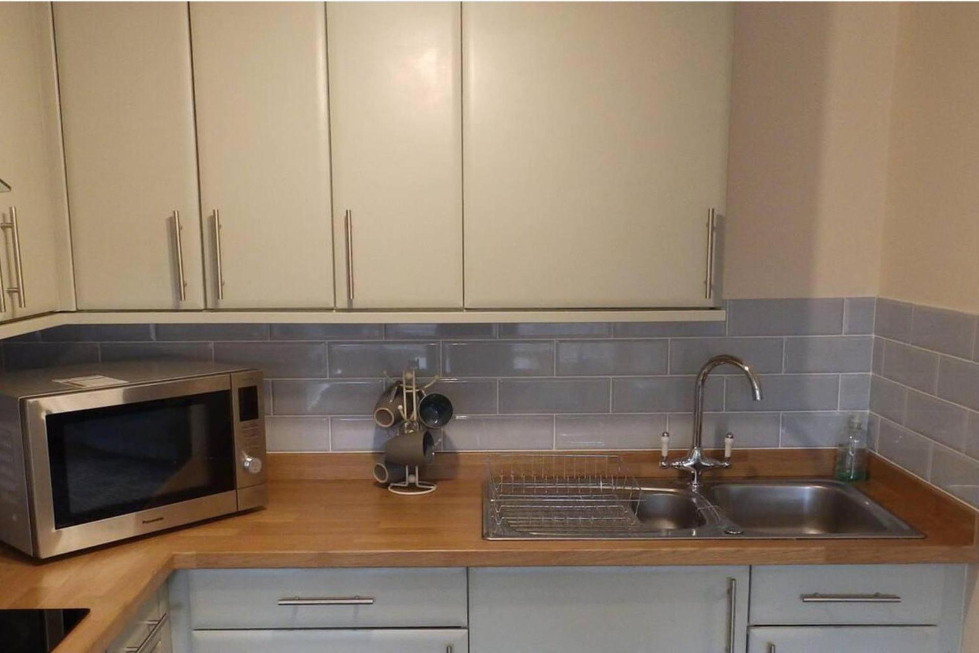 1 Bed-Pet Friendly-Parking-Patio-Close To Coasts North Hill ภายนอก รูปภาพ