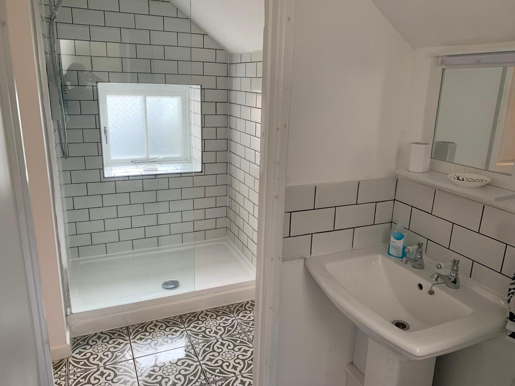 1 Bed-Pet Friendly-Parking-Patio-Close To Coasts North Hill ภายนอก รูปภาพ